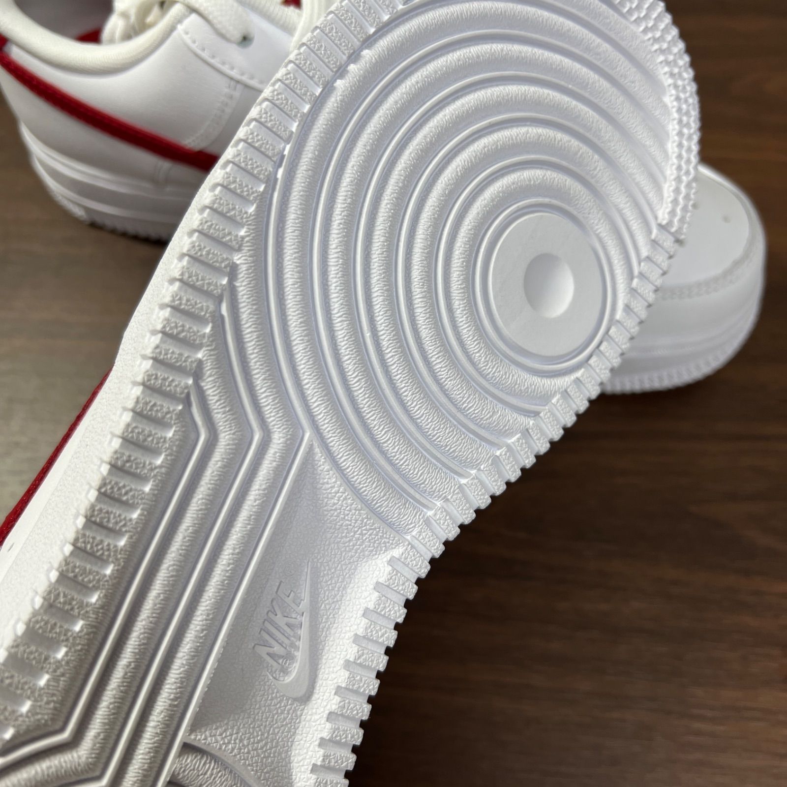 NIKE AIR FORCE 1 '07 ESSENTIAL 