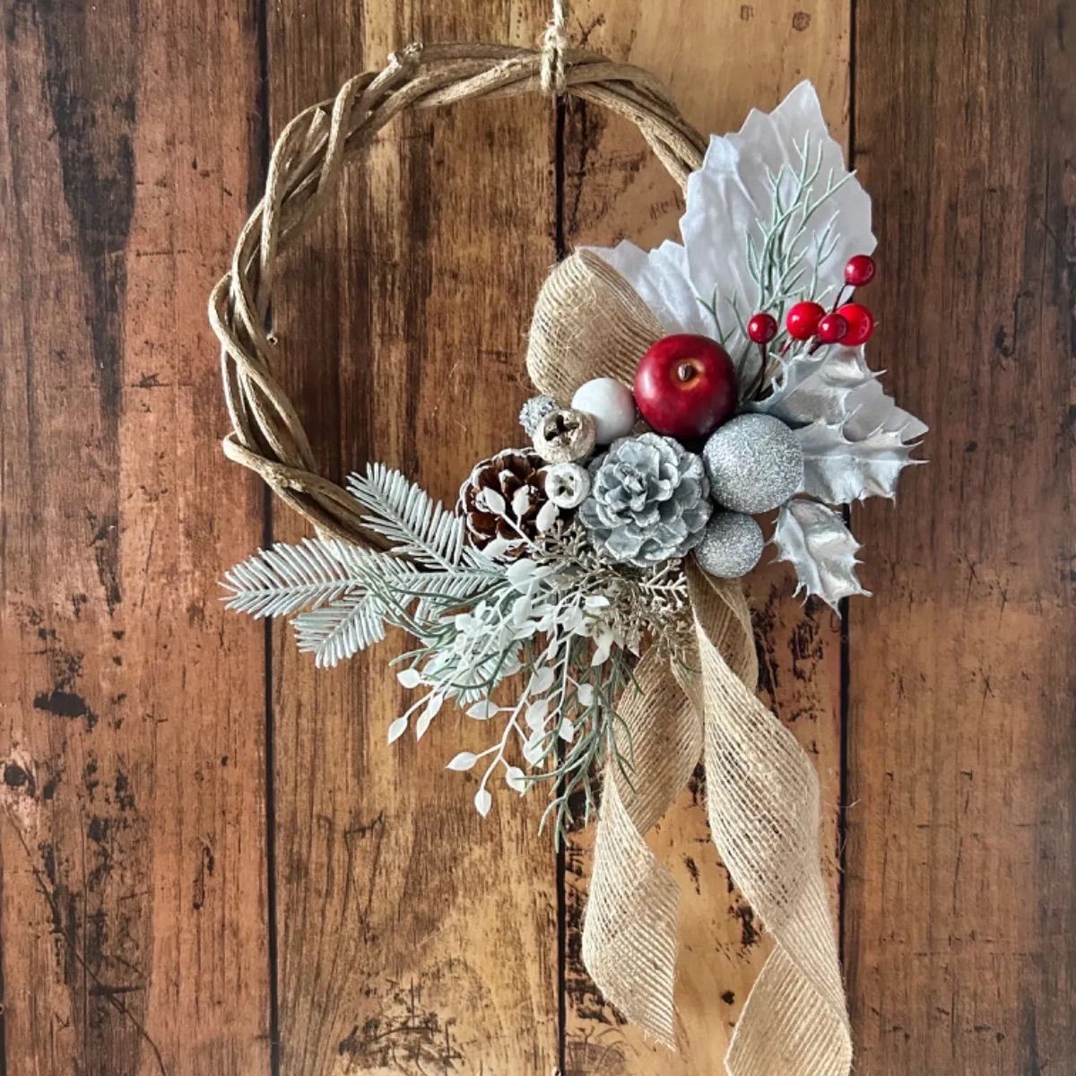 木の実 大人 クリスマス リース 木の実 リース Winter wreath トップ