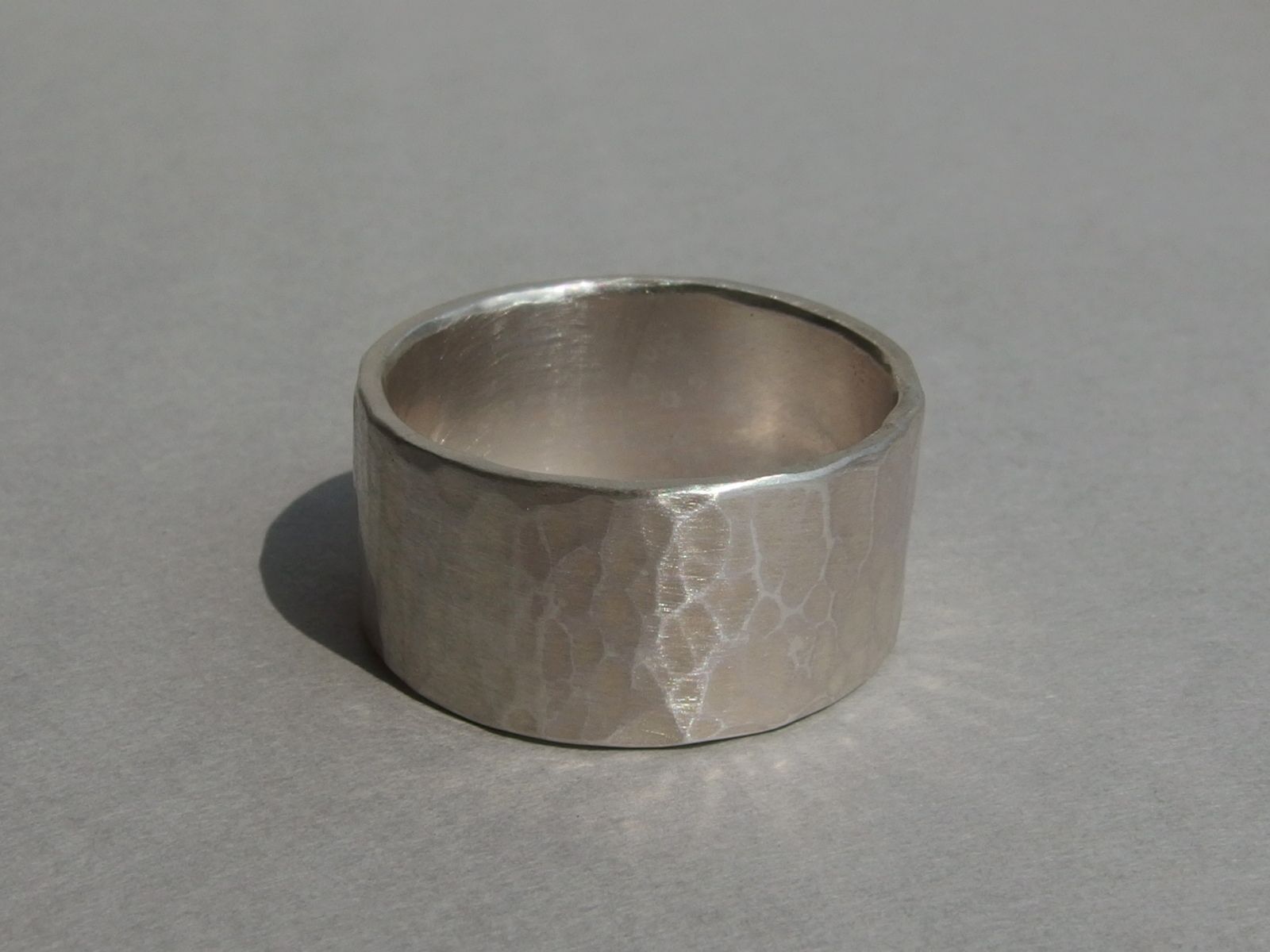 K24純金リング 槌目 幅5.2㎜ 厚さ1.7㎜ 12号9.g 楽天市場】24金 K24