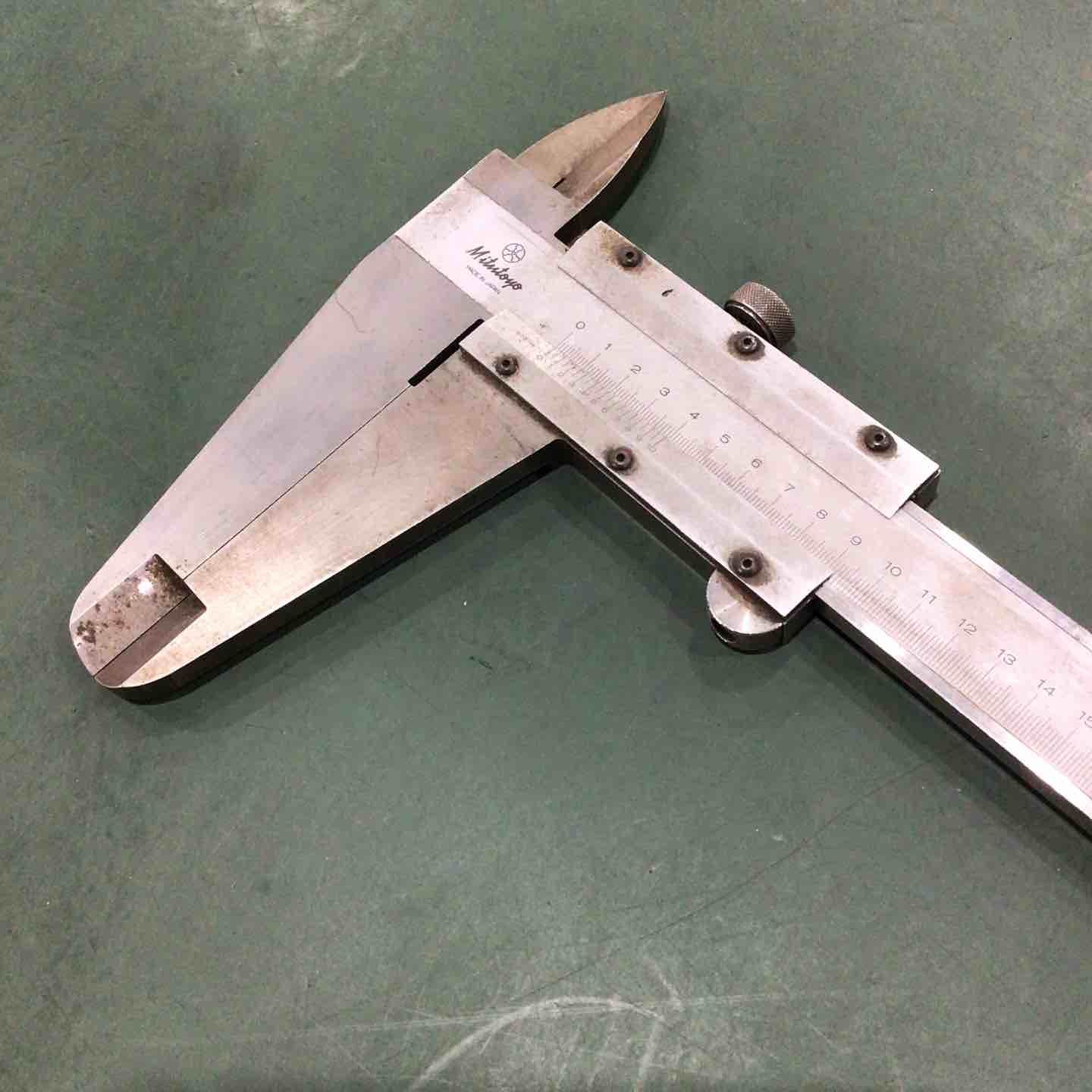 中古品】Mitutoyo ミツトヨ ノギス 1m 【川口店】 - メルカリ 中古品】Mitutoyo ミツトヨ ノギス 1m 【川口店】 - メルカリ