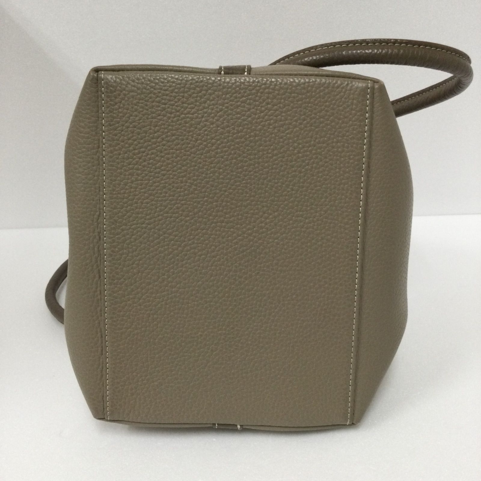 VASIC ヴァジック 巾着バッグ ショルダーバッグ レザー