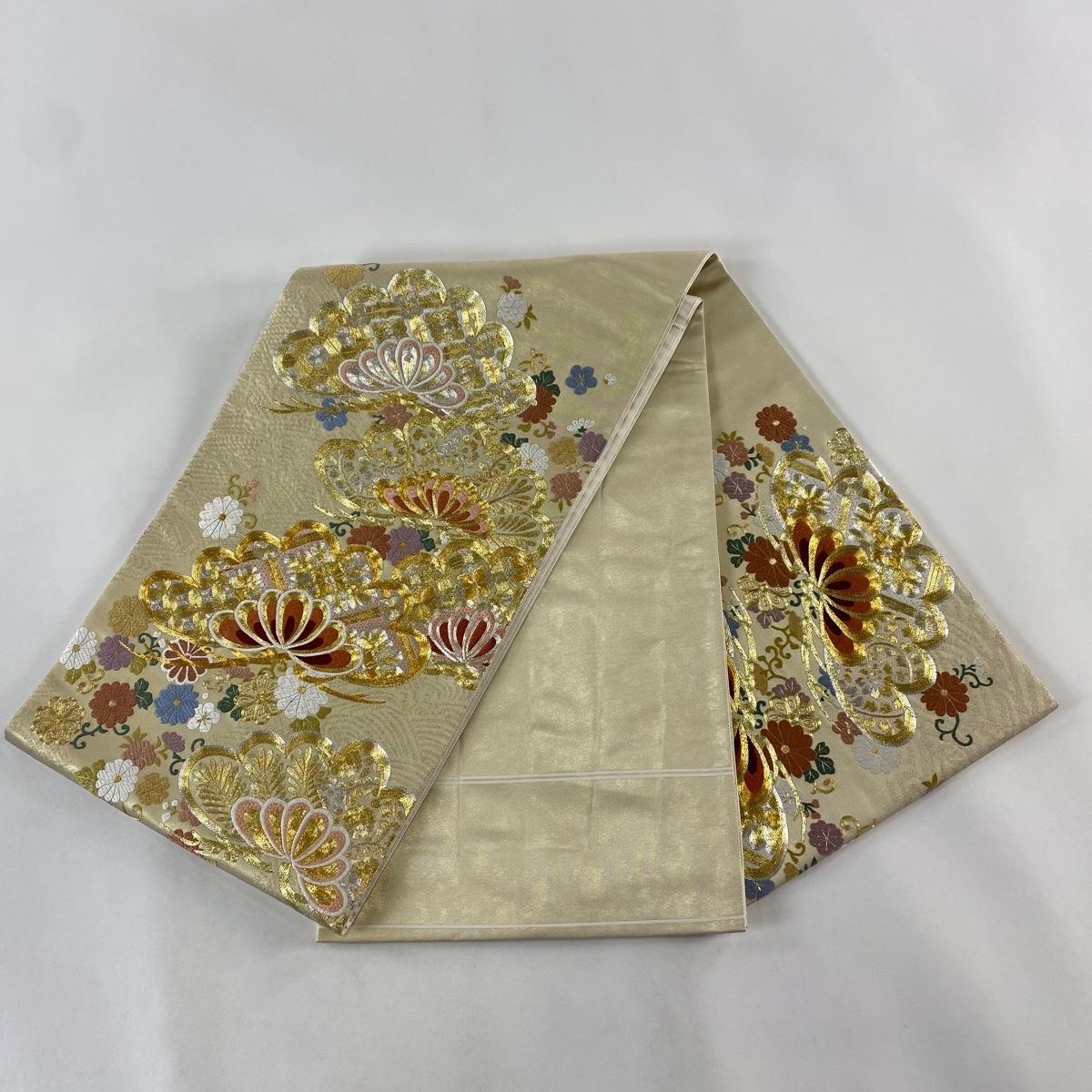 袋帯 名品 関西仕立て 笠松 菊唐草 刺繍 金銀糸 金色 お太鼓柄