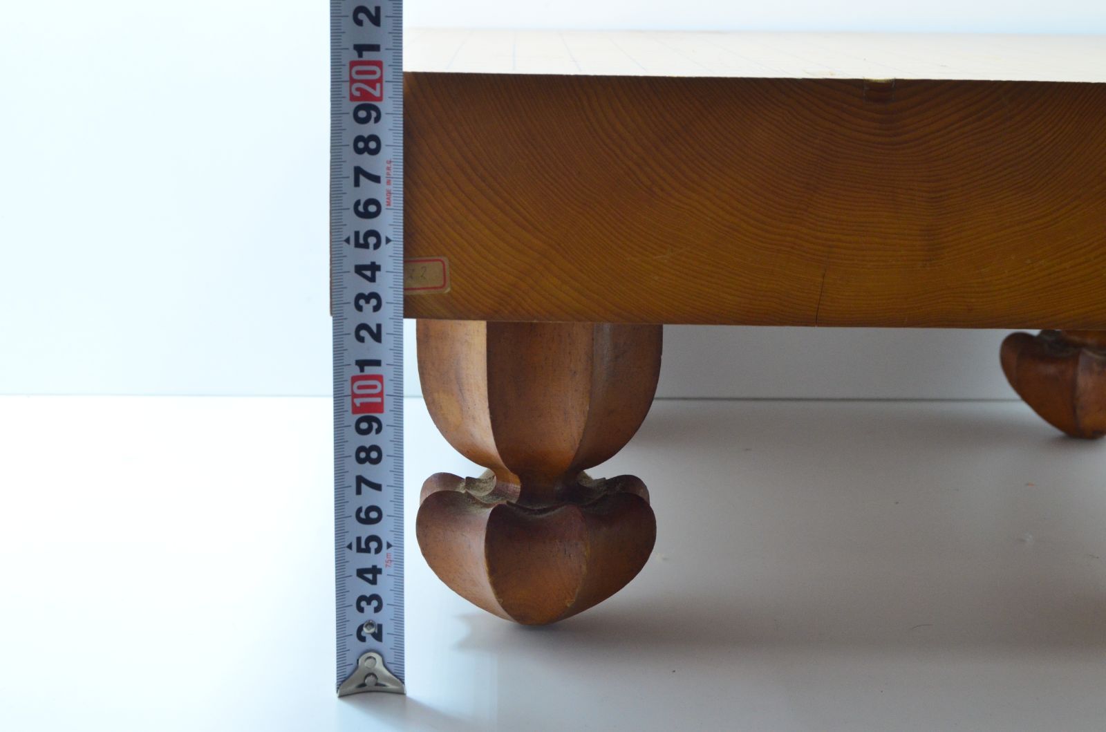良品　本榧囲碁セット　碁盤　約2寸　蛤碁石　33号　180個　那智黒　179個 新榧木 囲碁セット 碁盤 蛤碁石 180個 那智黒 184個 日向産 華印