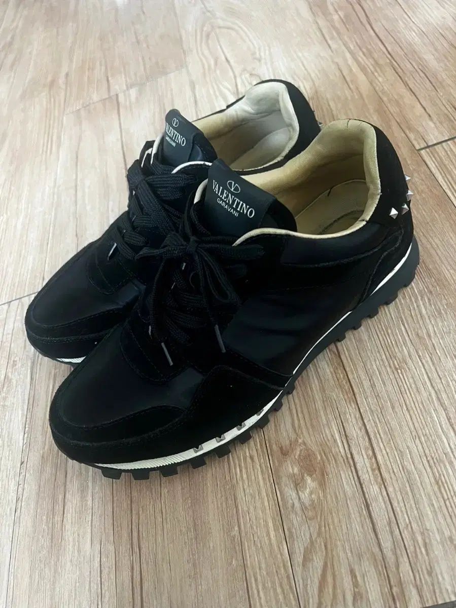 VALENTINO ヴァレンティノ ロックスタディ 40 サイズ 260