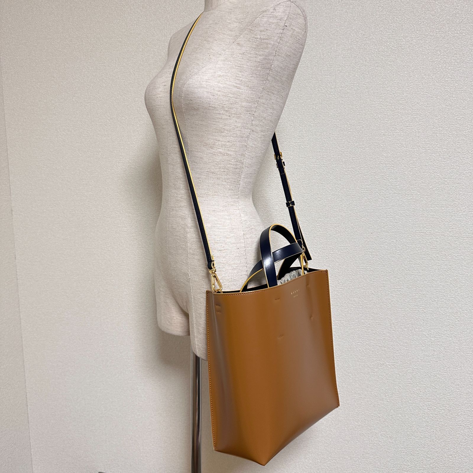 美品 MARNI 2020年モデル MUSEO 2wayトートバッグ ショルダーバッグ 