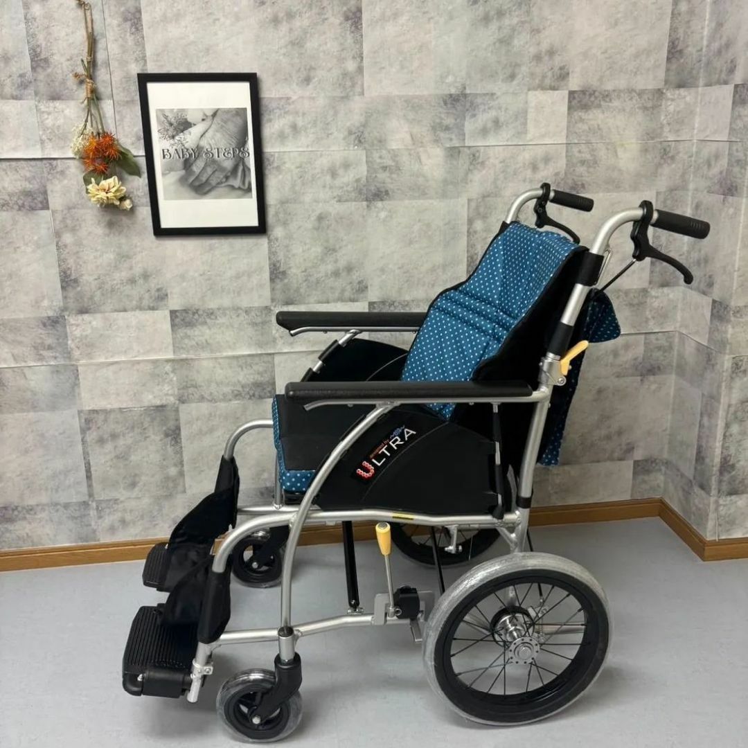 NISSIN 日進医療器 NAH-U1 ウルトラシリーズ 介助 アルミ製 介助式車椅子 標準型介助 車椅子 介護用品 ノーパンクタイヤ