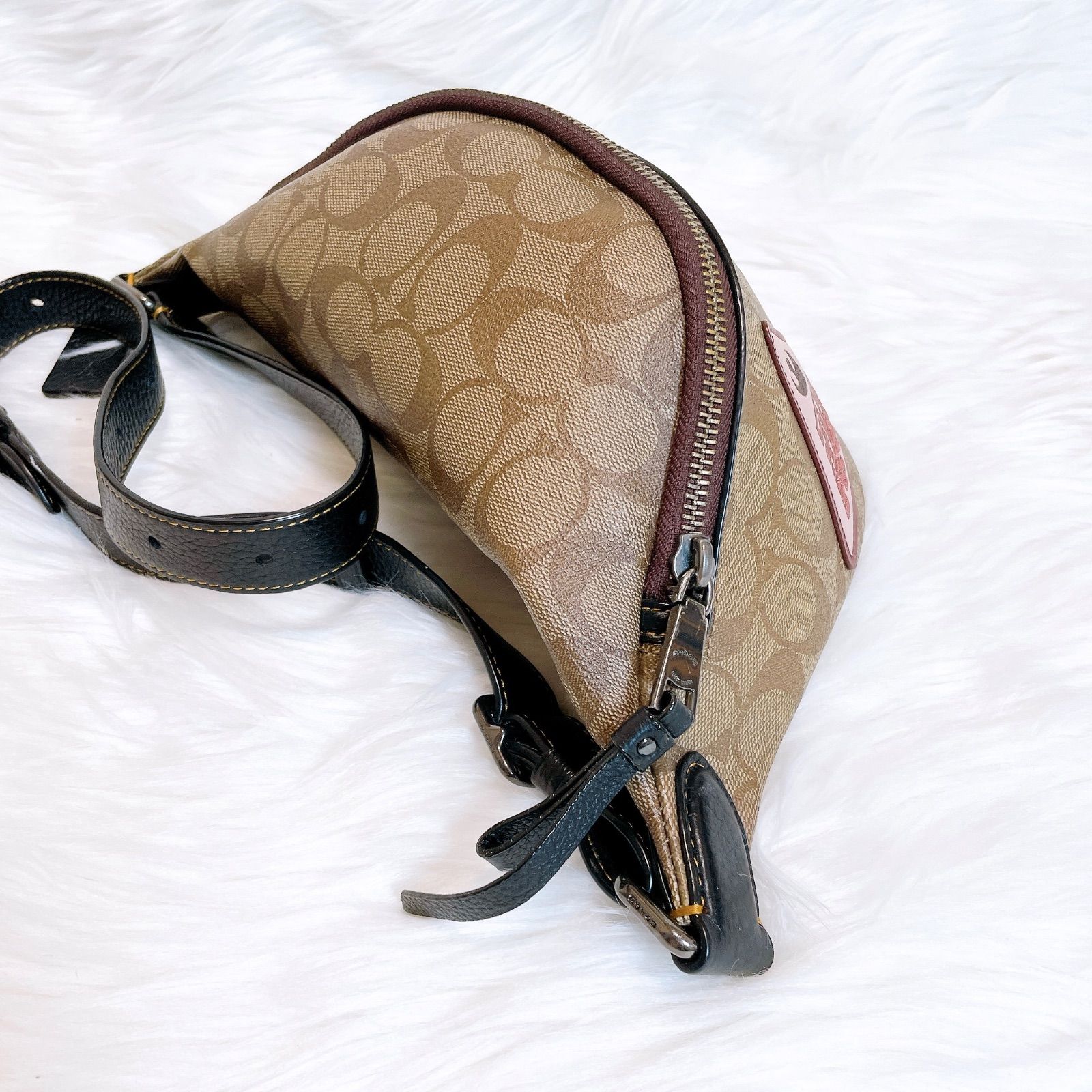 極稀少 完売品 COACH コーチ スターウォーズコラボ ボディバッグ 極稀少 完売品 coach コーチ スターウォーズコラボ ボディバッグ