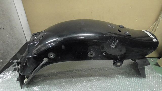 GZ150 LC6NG48A5D1100xxx の リアフェンダー:#1731468985