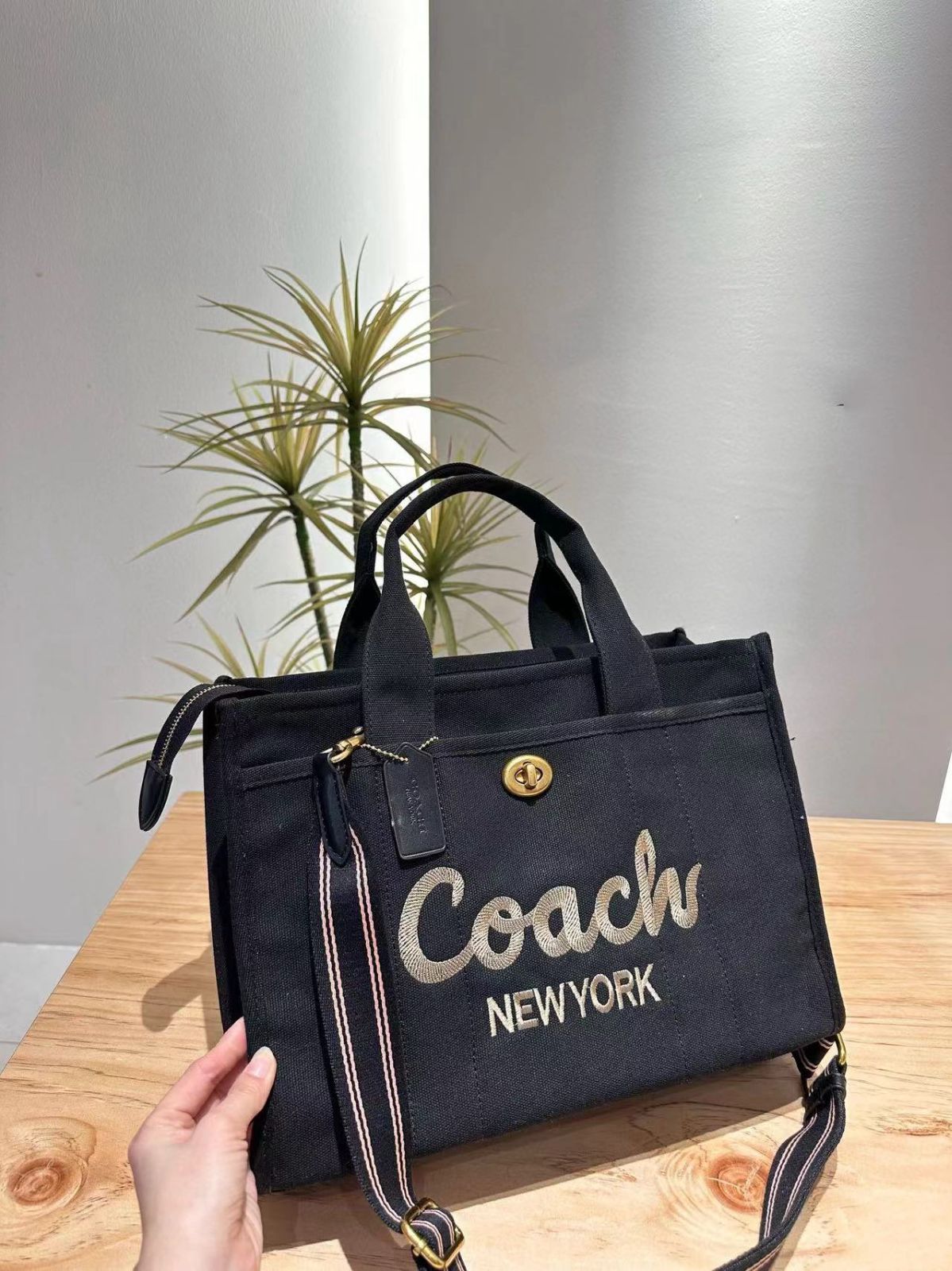 【新品未使用】COACH トートバッグ 34 カーゴ タグ付き#y52