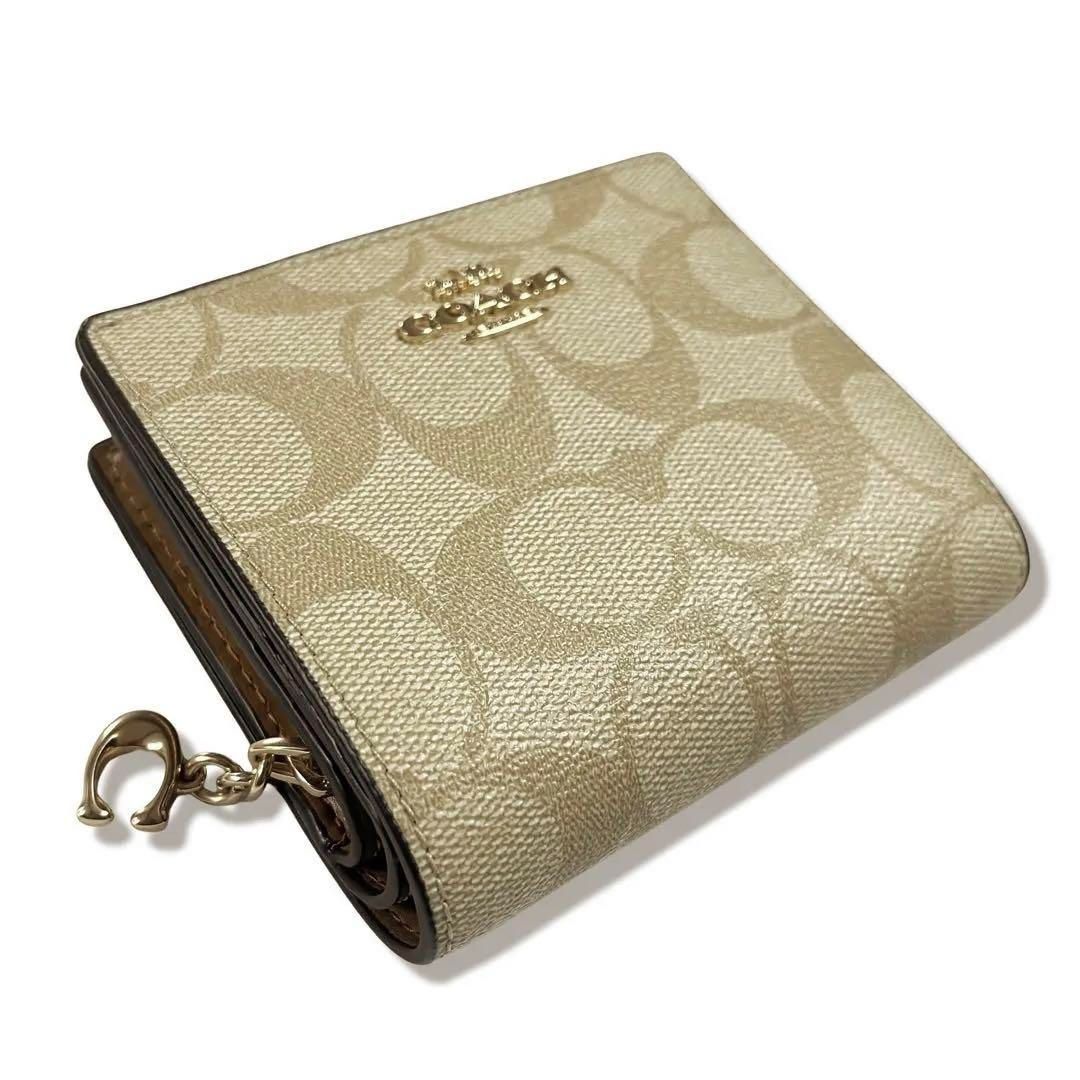 新品同様 COACH コーチ パスケース付 二つ折り財布 送料無料  