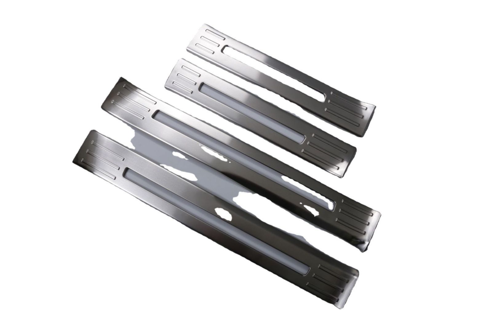 ランドクルーザー300 迎賓ドアステップスカッフプレート 上部用 ステンレス製 メッキ仕上げ ドレスアップ ガードモール 感演出 FFCRYSTALESIA_COM