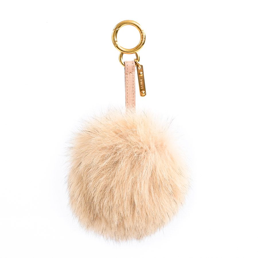新品　フェンディ FENDI ポンポンチャーム フォック 7AR259 FENDI フェンディ チャーム ファーチャーム 7AR259 - メルカリ