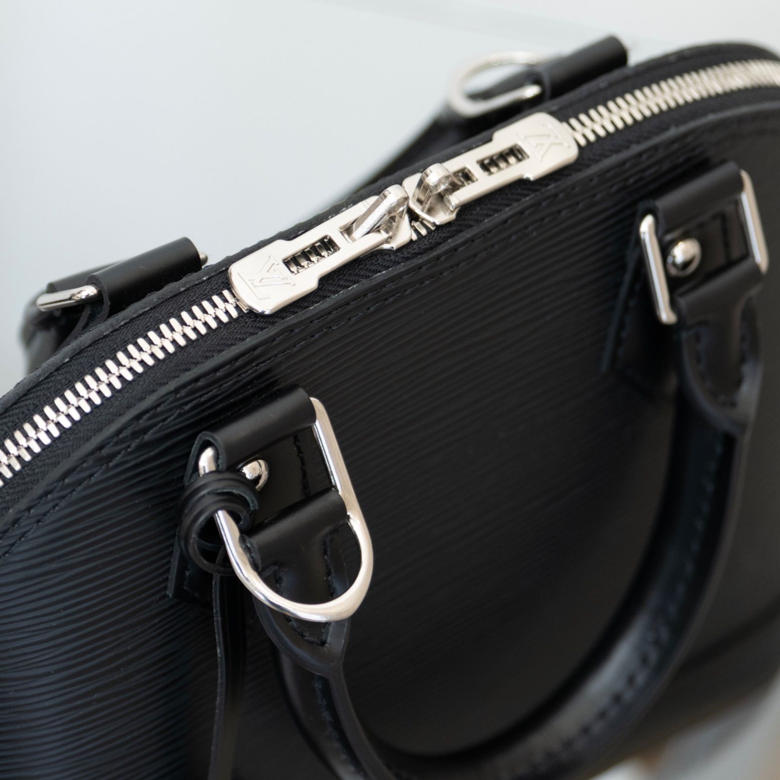 ルイヴィトン エピ アルマBB ハンドバッグ ブラック ブランドレンタルのBrandCity / ルイ・ヴィトン エピ アルマ BB 2WAY