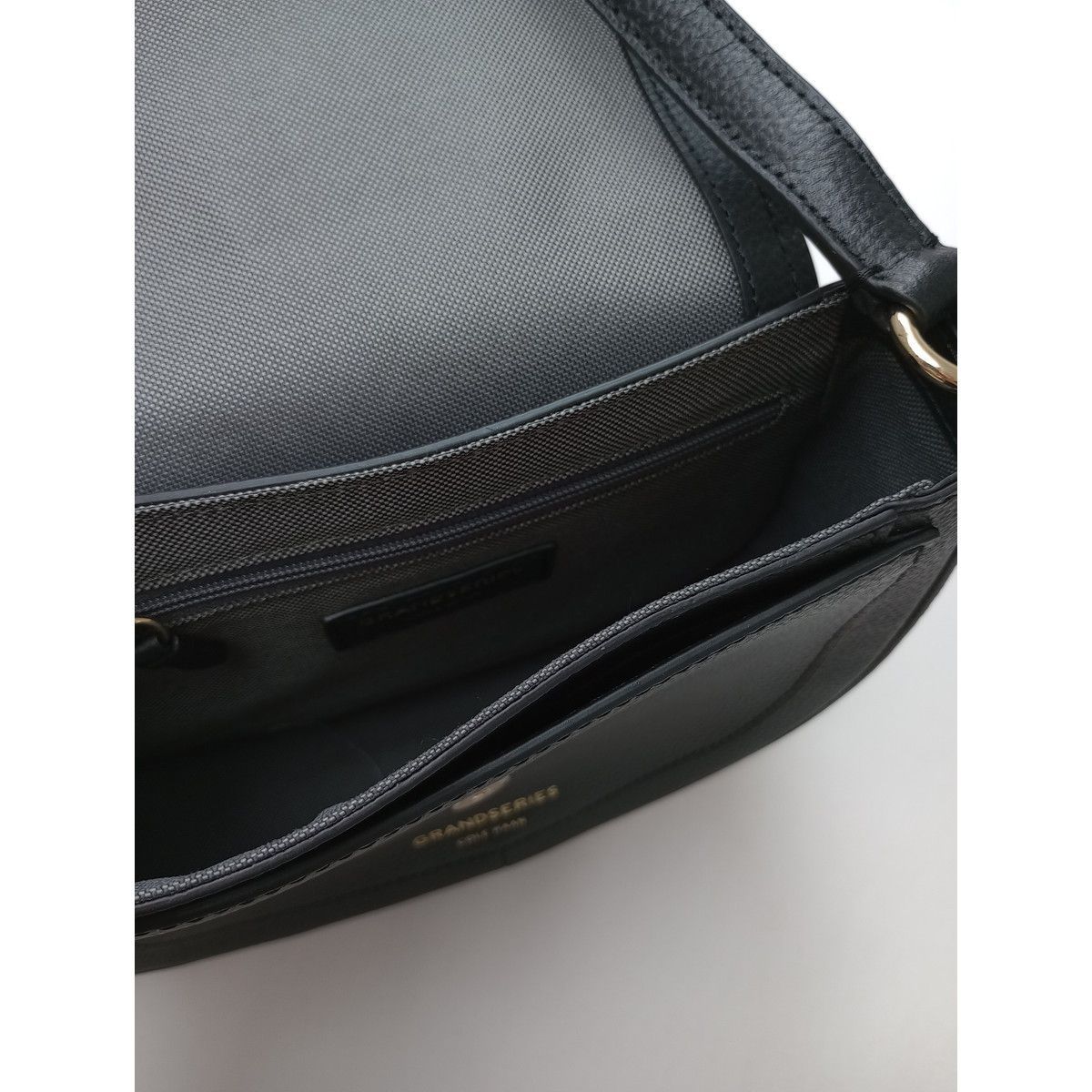 定価38500円 Cole Haan コールハーン フラップ クロスボディ