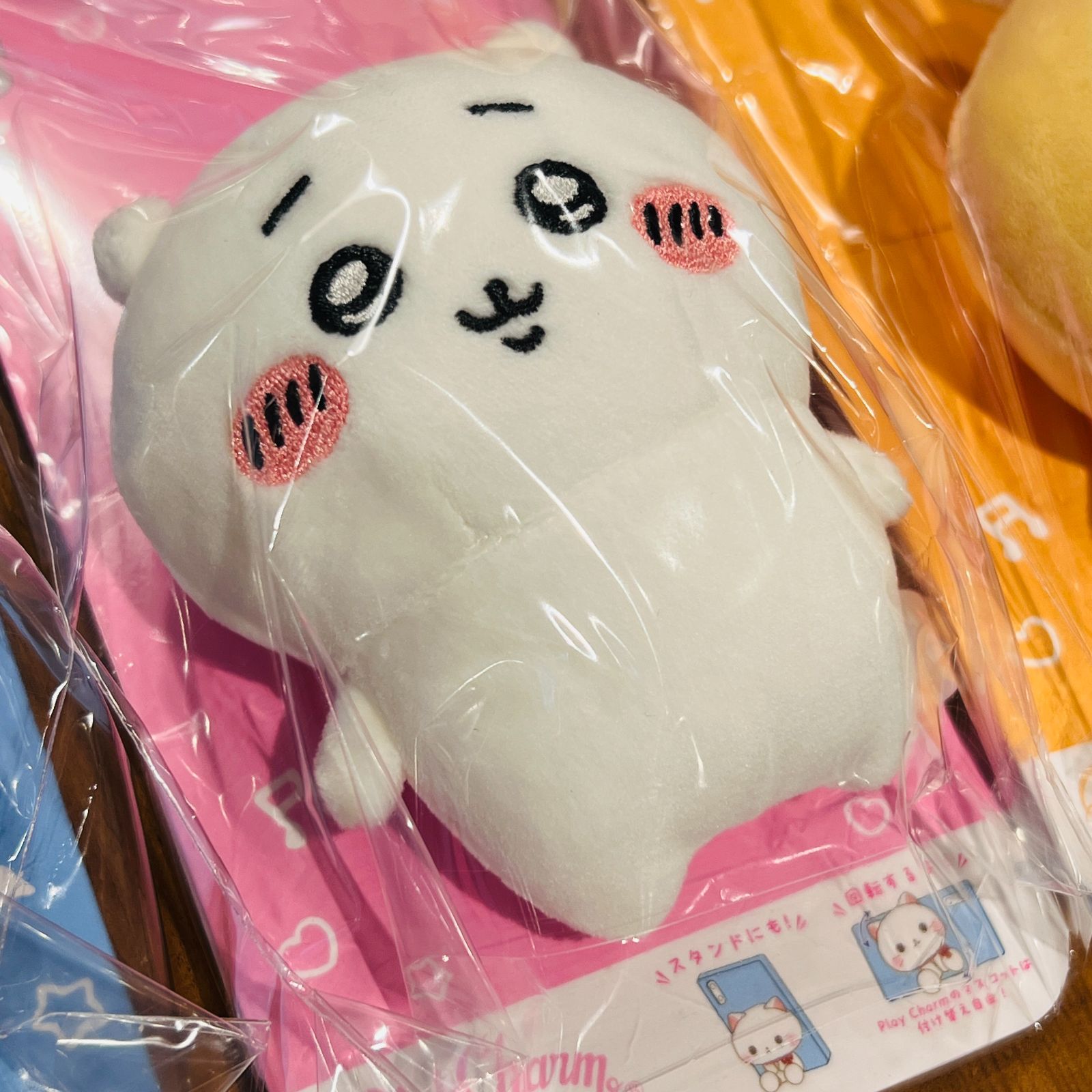 新品6種セット】ちいかわ スマホにくっつくプレイチャーム