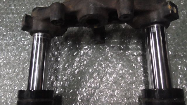 フロントフォーク