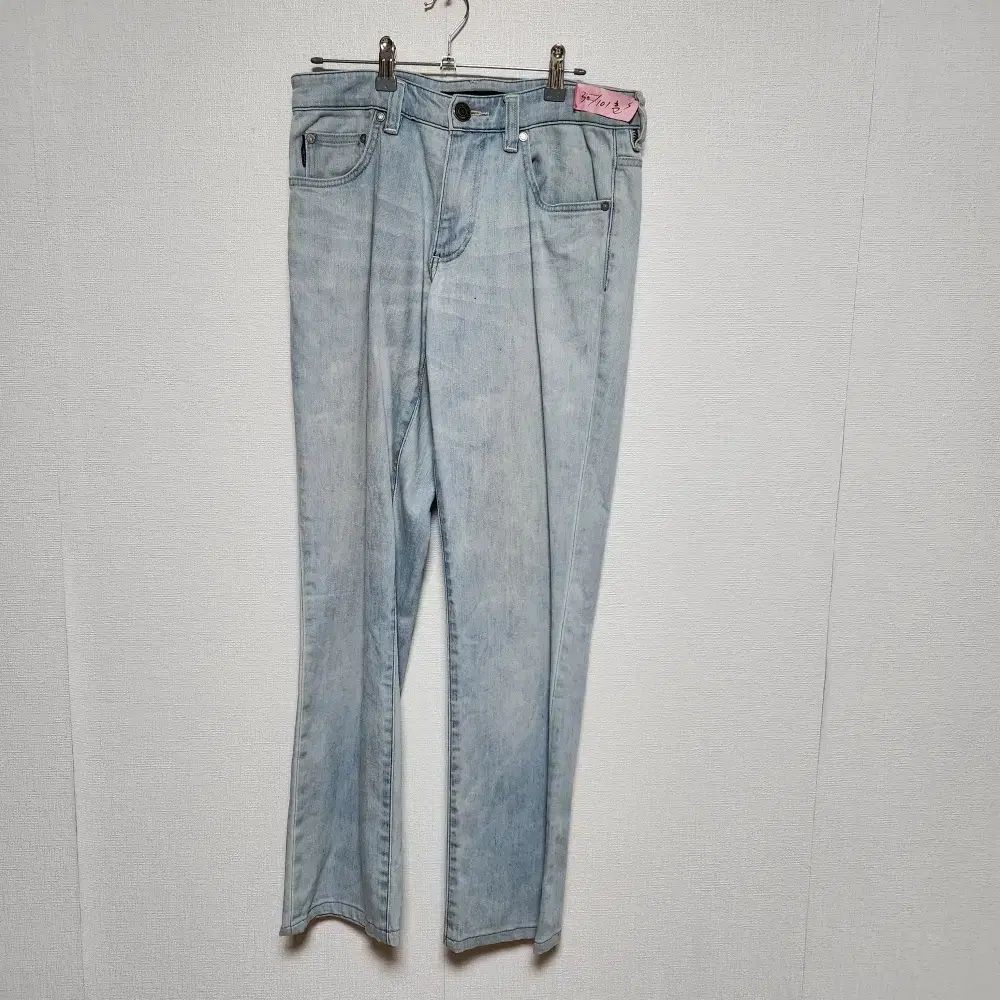 【雷市場（ポンジャン）商品韓国直送】 Calvin Klein(カルバ・ンクライン) メンズ デニム 30 インチ@ 9955