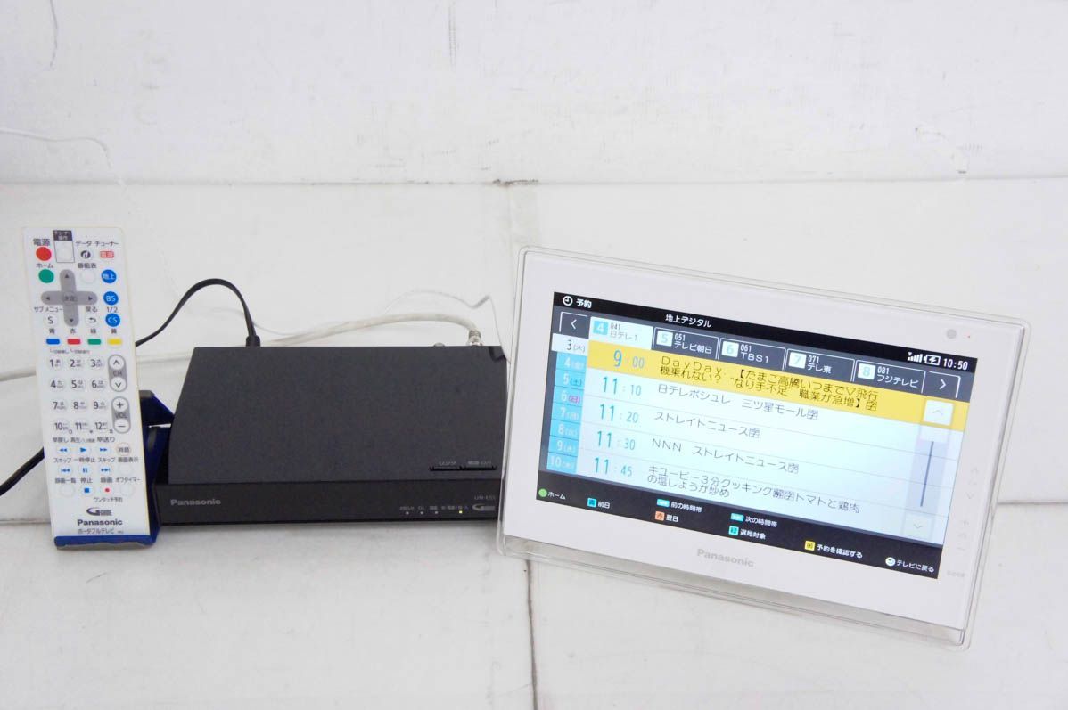 C Panasonicパナソニック 10V型デジタル ポータブルテレビ UN-10E5-W 地上 BS CS110度 防水タイプ 液晶テレビ