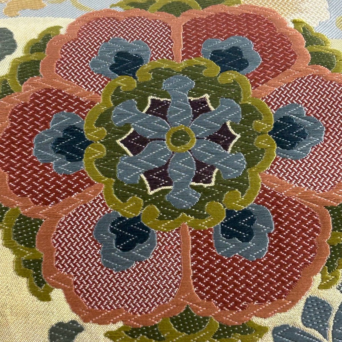 袋帯 美品 名品 華文 花唐草 刺繍 箔 ベージュ 六通 正絹 【中古