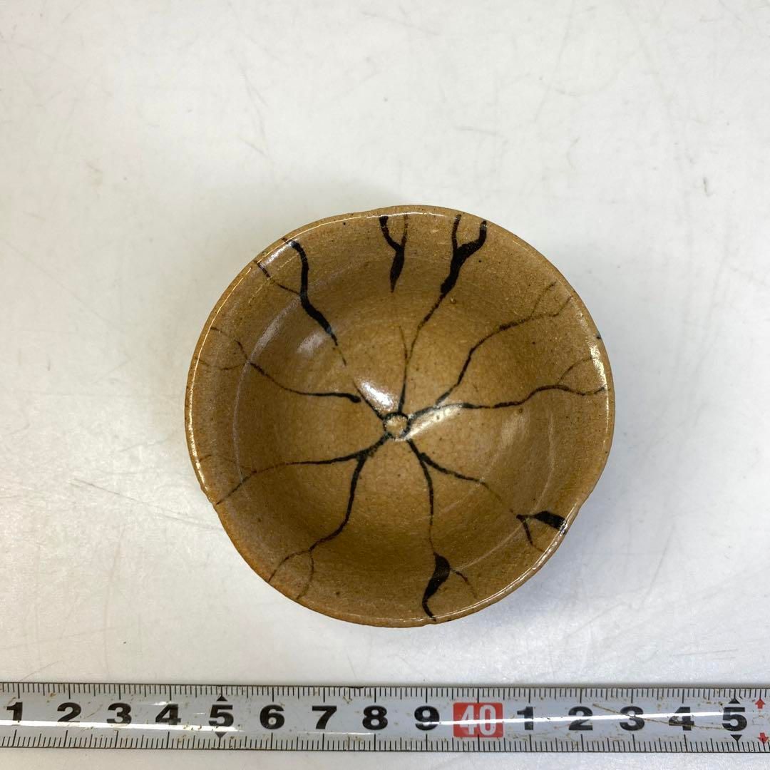 時代　唐津蓮図　極上盃　タサチ　直径6.8㎝高さ3.9㎝　東里6-0803☆2F 時代 唐津蓮図 極上盃 タサチ 直径6.8㎝高さ3.9㎝ 東里6-0803