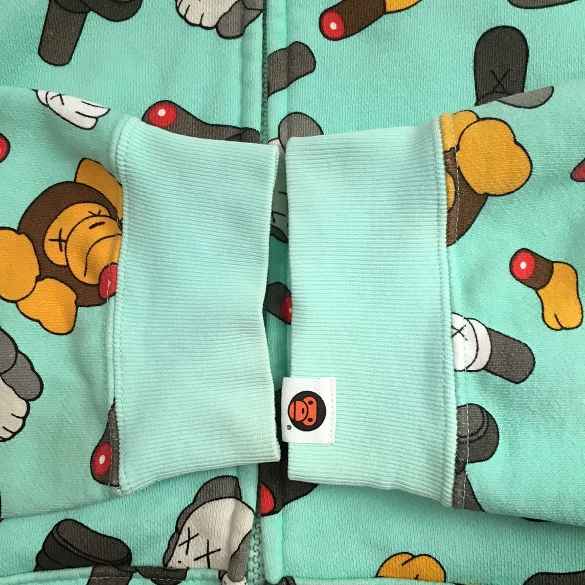 BAPE KAWS MILO コンパニオン パーカー カウズ ベイプ ape