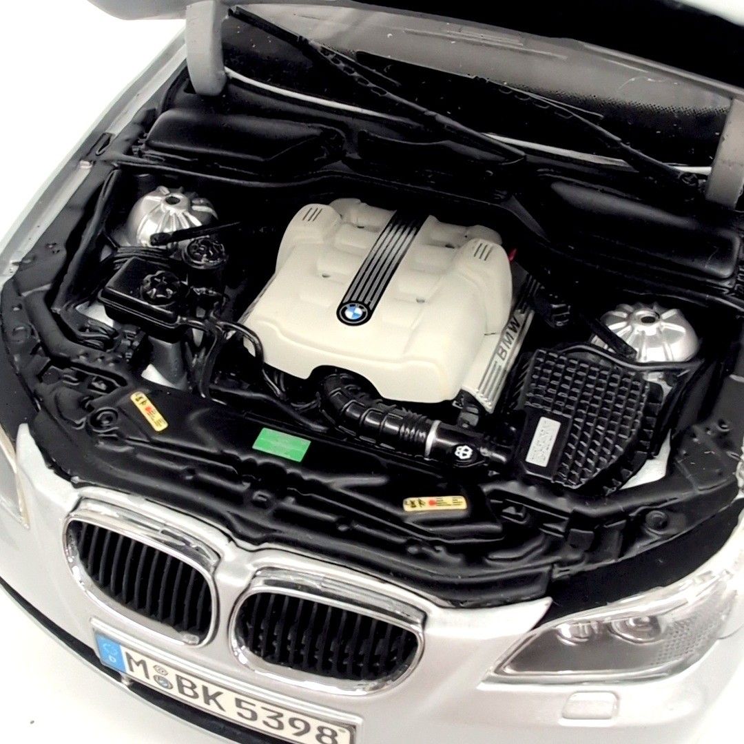 BMW 5シリーズ 京商 KYOSHO 1/18 モデルカー BMW 5シリーズ 京商 KYOSHO 1/18 モデルカー - メルカリ