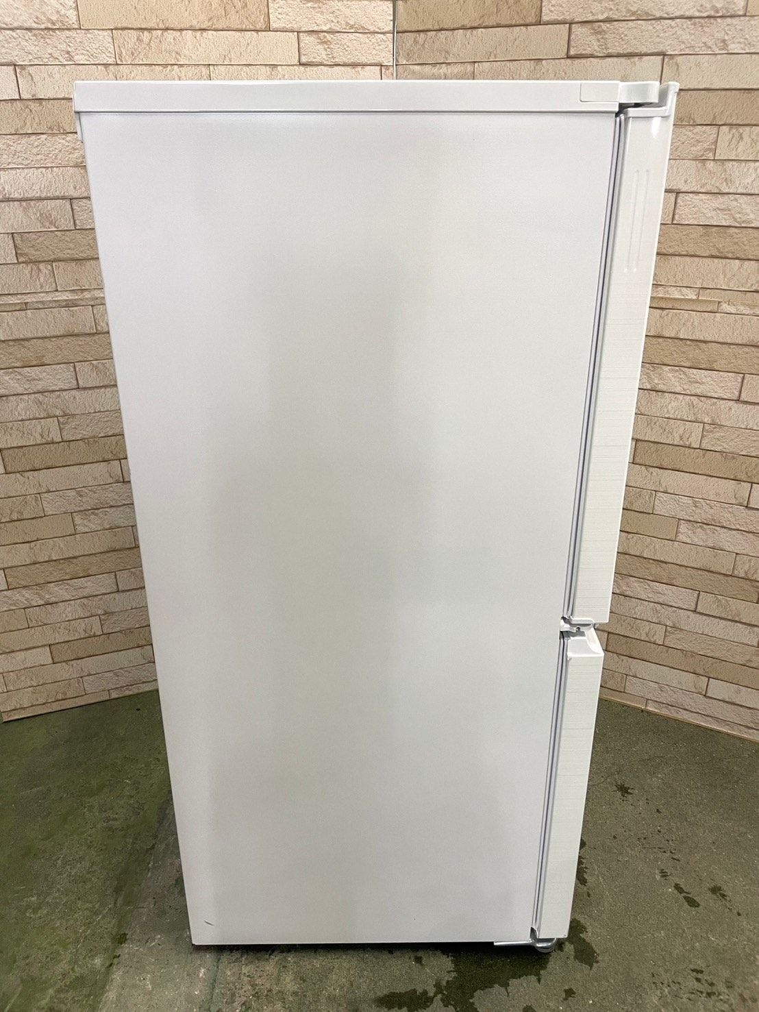 美品】大阪送料無料☆3か月保障付き☆冷蔵庫☆2022年☆シャープ☆2ドア  