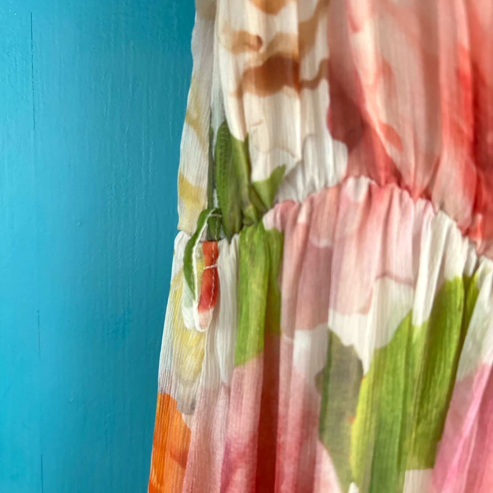 1299 BLUGIRL ブルーガール 花柄マルチカラー サイズS ふんわり  