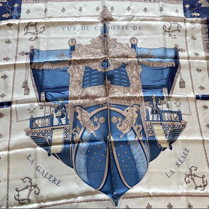 HERMES(エルメス)シルクスカーフ カレ90クイーンの戴冠式