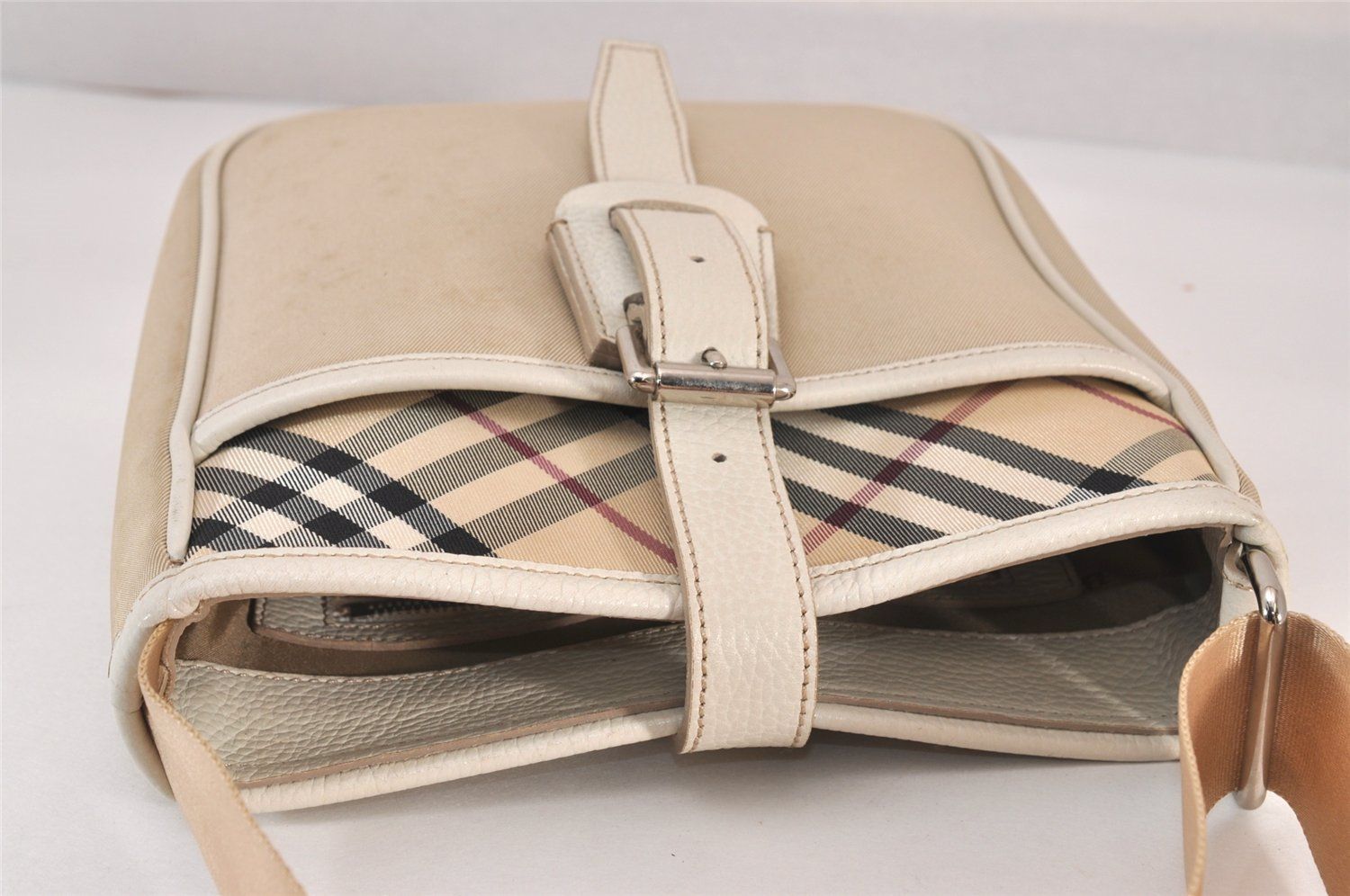 BURBERRY バーバリー ノバチェック柄 ショルダークロスボディー