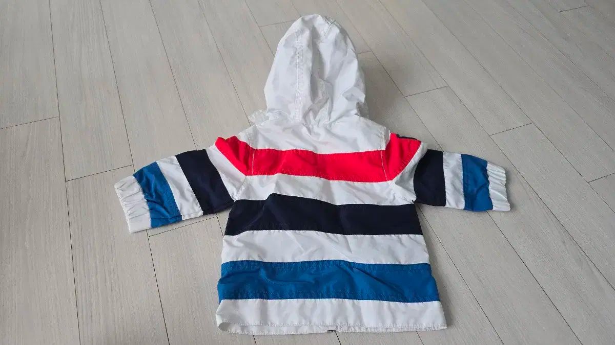 Tommy Hilfiger トミーヒルフィガー キッズ ウィンドブレーカー ジャケット 6 ー 9M