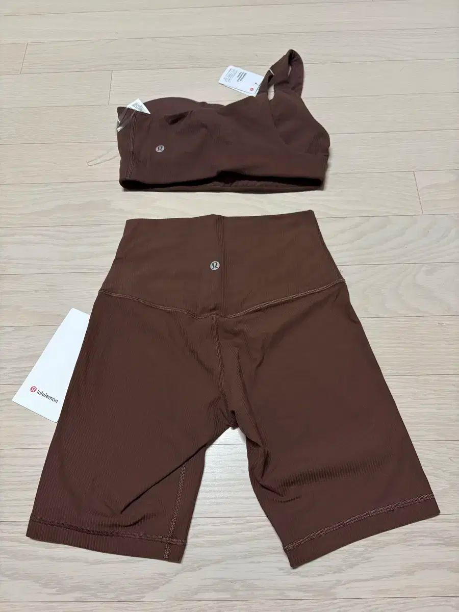 ルルレモン スポーツブラトップ サイズ6 - レギンスショーツ サイズ4 セット