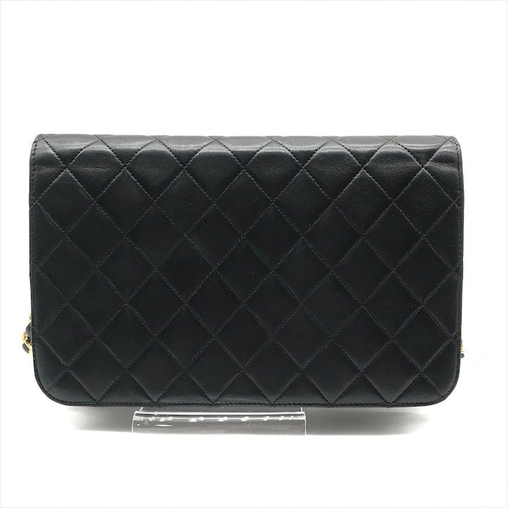 CHANEL シャネル