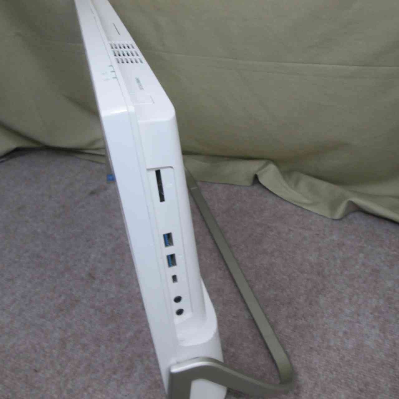 ジャンク FUJITSU FMV ESPRIMO FH52/B2 FMVF52B2W 液晶一体型 パソコン PC 23.8型 Celeron 3865U 4GB HDD1TB Win10 home Y3736192 富士通 FMV ESPRIMO FH52⁄B2Celeron 3865U 1.8GHz 液晶一体型