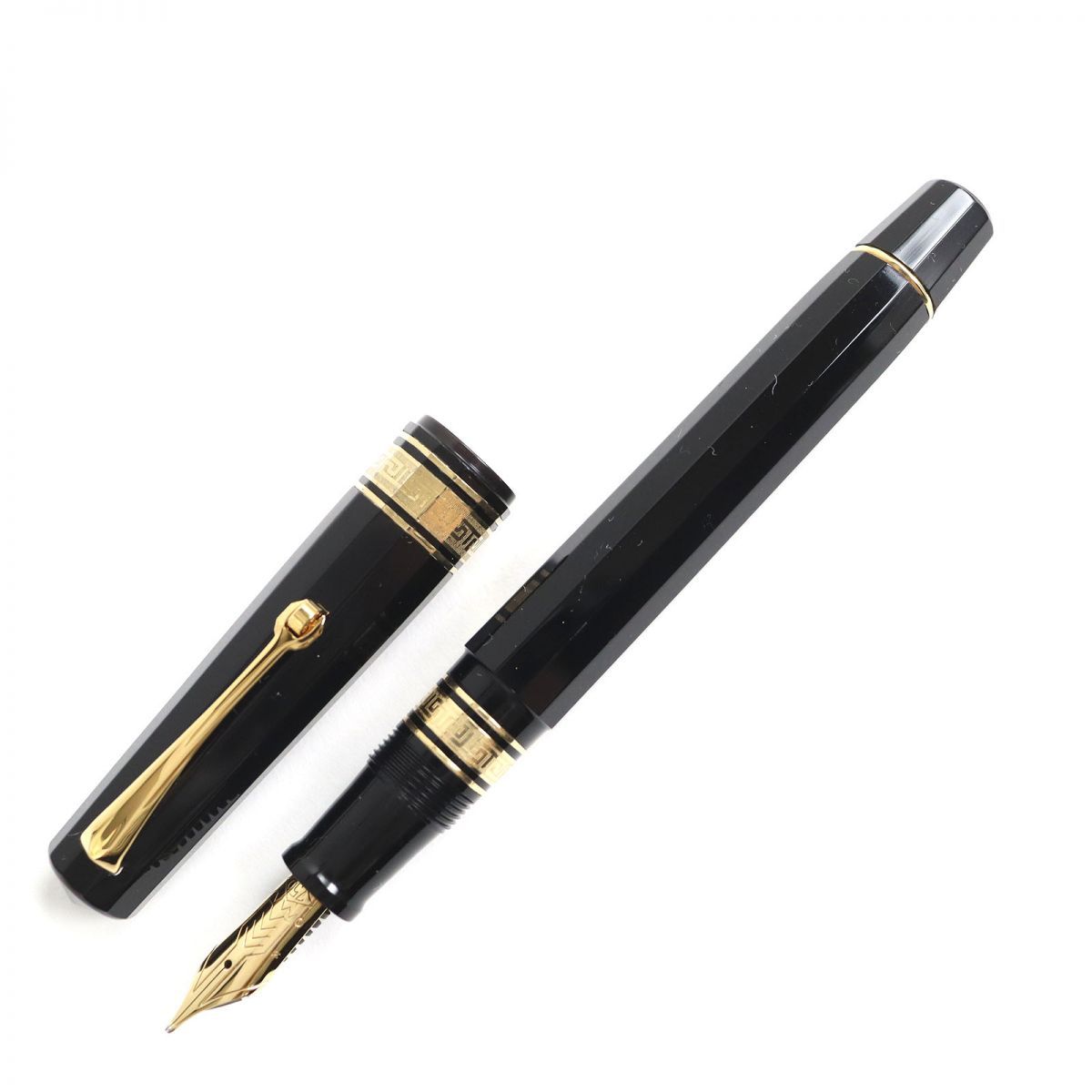 OMAS オマス　K18 万年筆　モデル名82012F 専用ケース・箱付き m.jpg