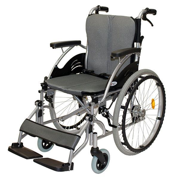 自走介助兼用 車いす 車イス くるまいす コンパクト 介護用品 軽量