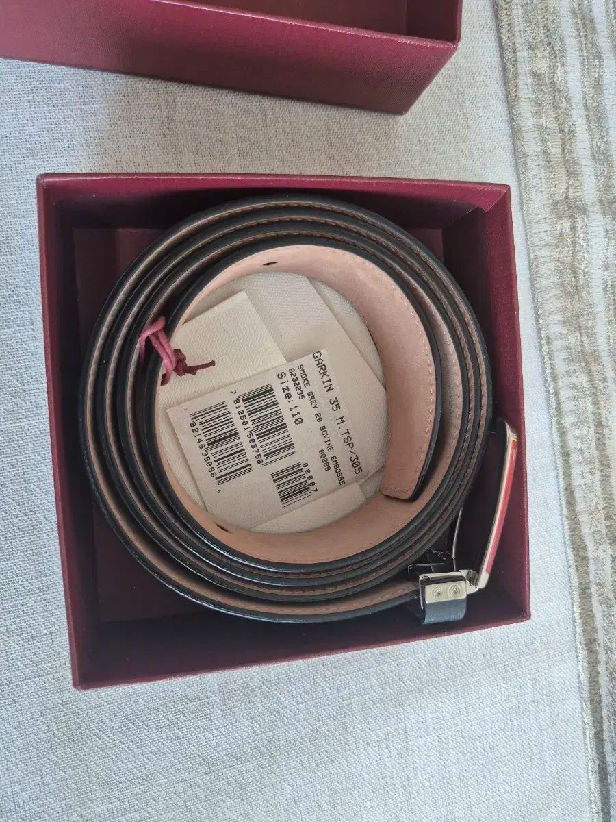 フェラガモ GARKIN 35 スモーク グレー ベルト 110