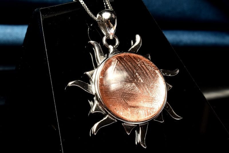 スウェーデン産シルバー925 ギベオン メテオライト隕石 15mm ピンクゴールドコーティング 太陽 ペンダントトップ 1個売り パワーストーン 天然石 _PRG2357-3