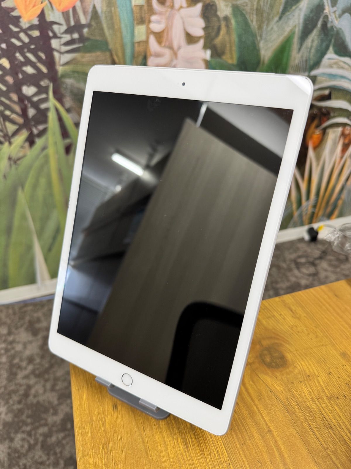 iPad 8（第8世代） 32GB シルバー SIMフリー 動作確認済み
