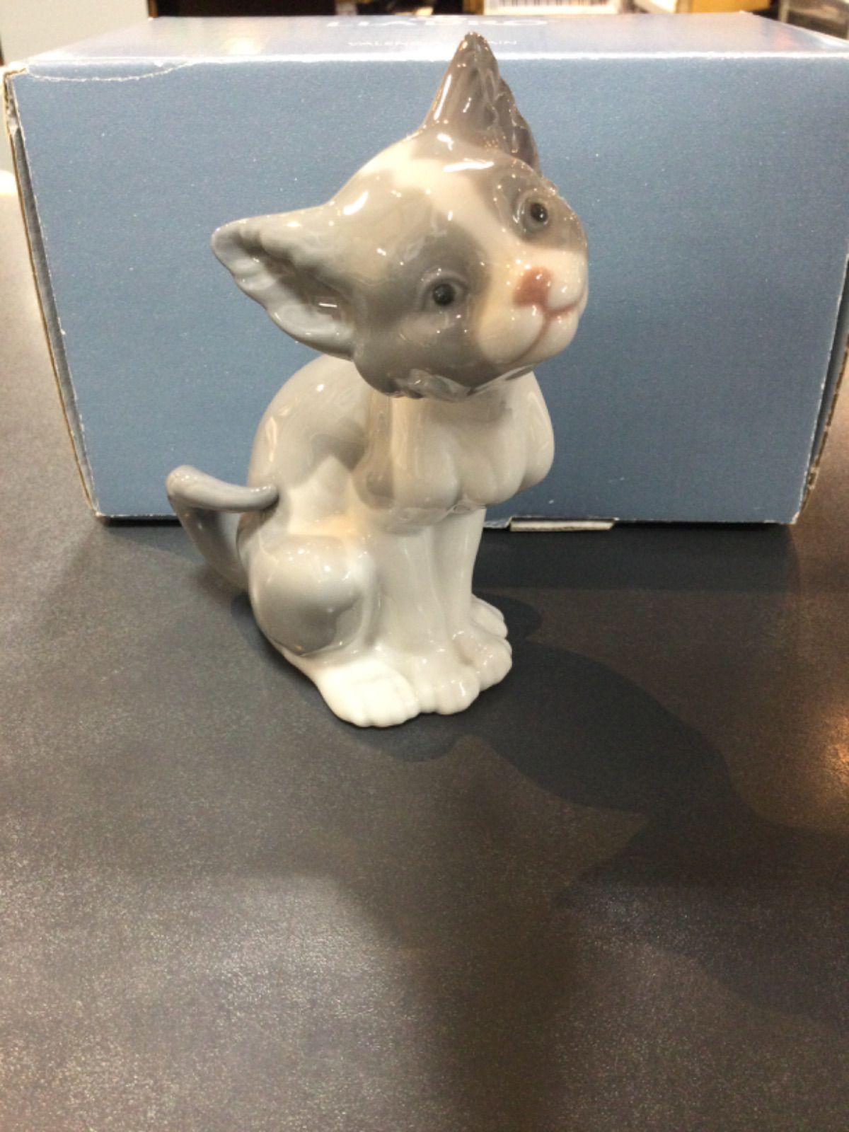 リヤドロ　リアドロ　猫　置物　陶器　フィギュリン　cat