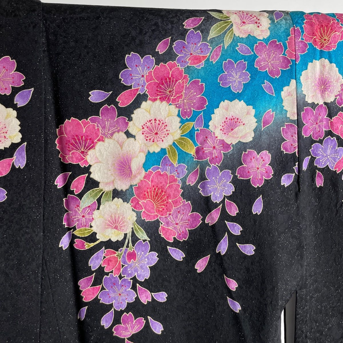 限定価格 振袖 名品 桜 乱菊 銀通し 刺繍 黒 袷 身丈167cm 裄丈69.5cm