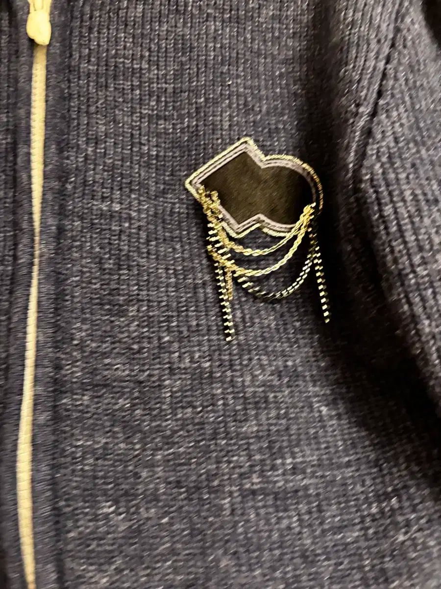 LUCKY CHOUETTE ラッキーシュエトゥ ショルダー シャーリング ジッパー ニット カーディガン WWW_OLIVIERBERNSTEIN_COM