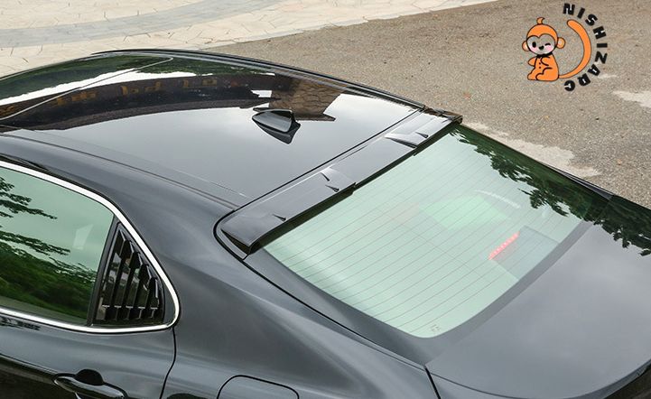 ルーフスポイラー