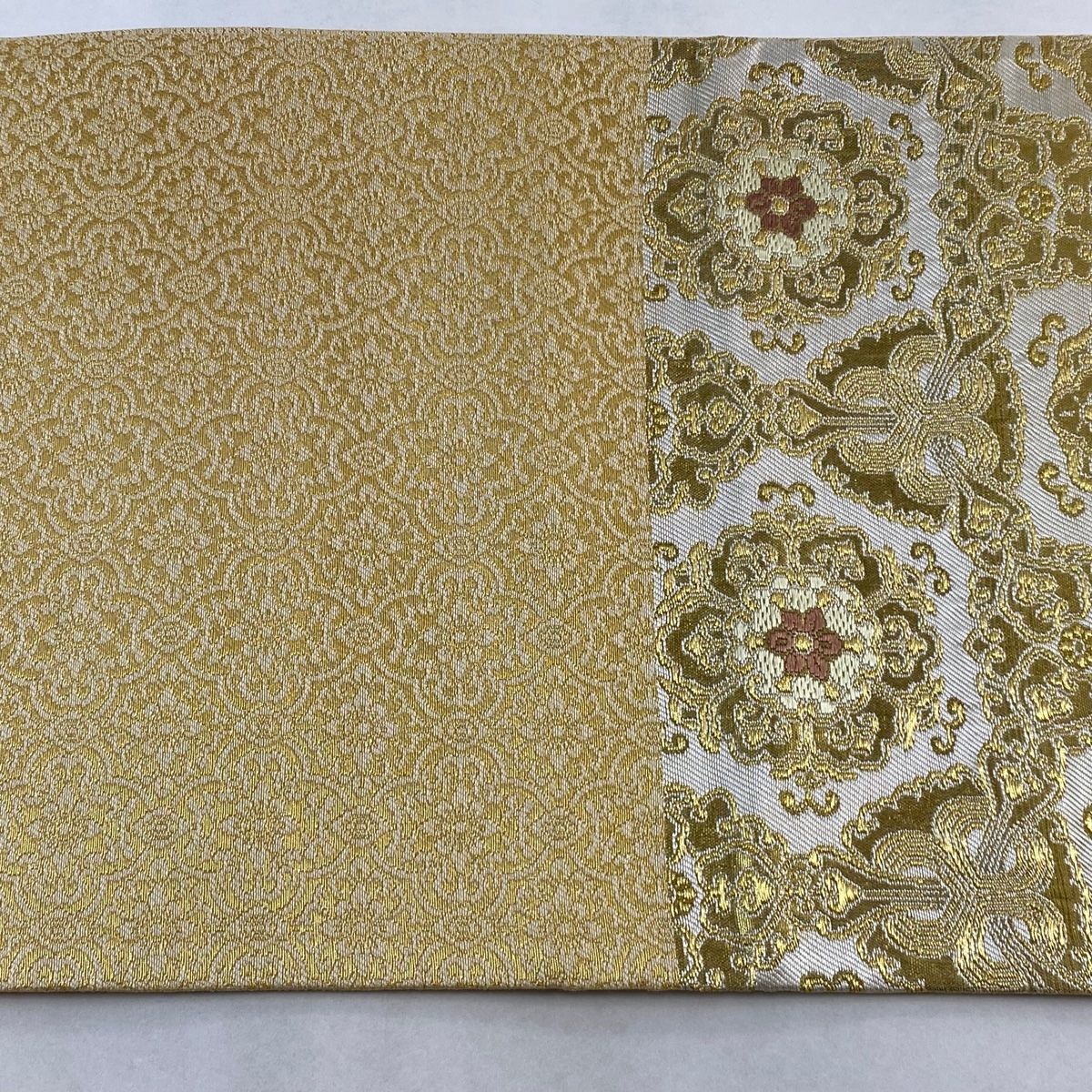 袋帯 美品 名品 落款 華文 金糸 箔 金色 お太鼓柄 正絹 【中古