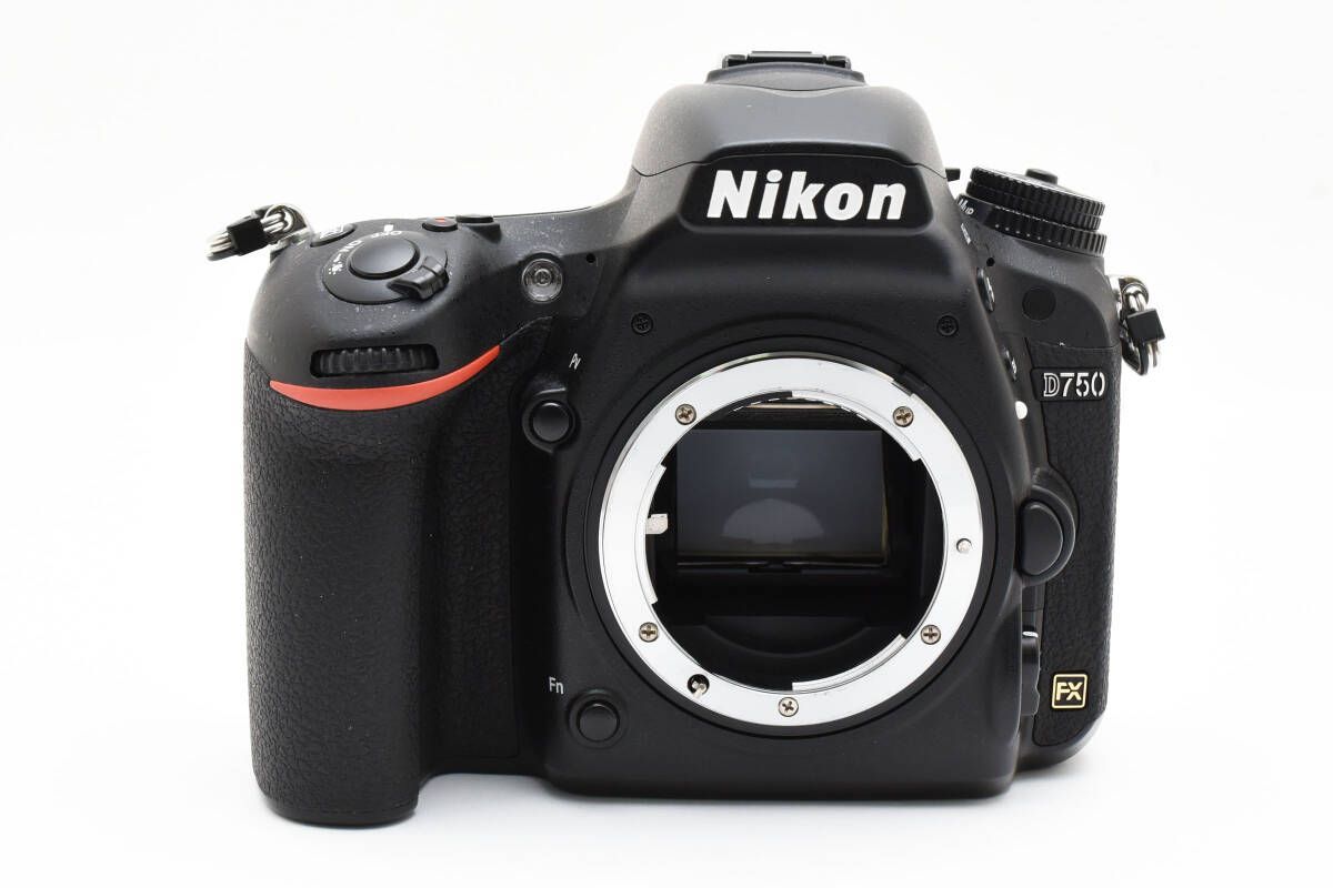 ニコン Nikon D750 ボディ ショット数4138枚 ☆極上美品☆ニコン Nikon D750 ボディ ショット数13,355枚☆ RR6891