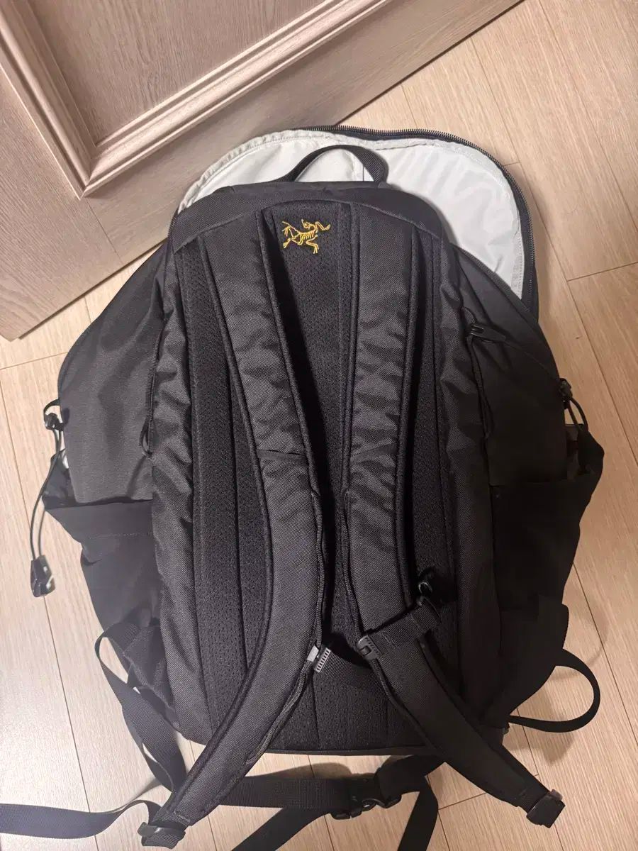 アークテリクス 廃盤 モデル mantis 26 マンティス ネイビー