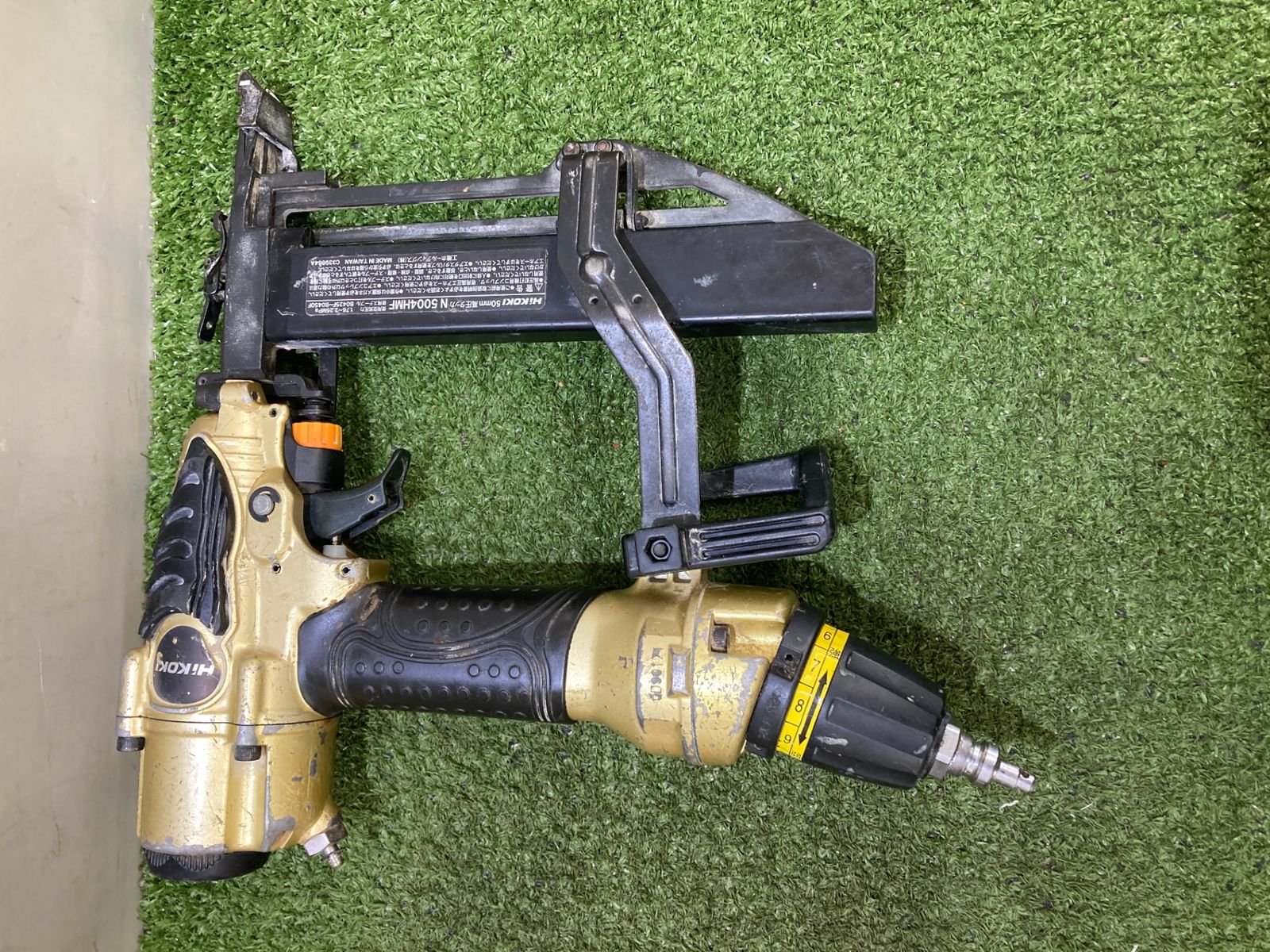 日立 - ☆中古品☆HITACHI 日立工機 高圧 フロア用タッカ