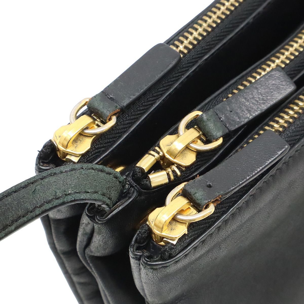 【美品】セリーヌ ショルダーバッグ トリオ ラージ 黒 ゴールド金具 レザー セリーヌ ショルダーバッグ トリオ ラージ ゴールド金具 レザー