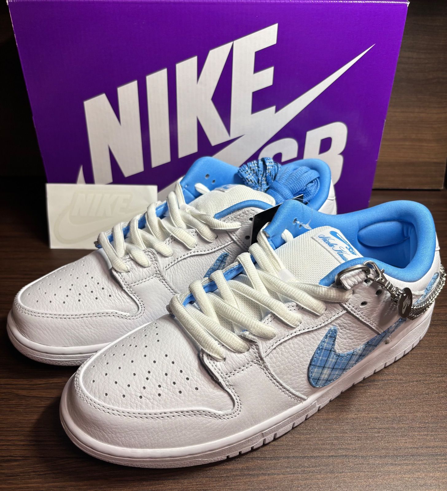 ニコール・ハウゼ × ナイキ SB ダンクロー プロ26センチ ナイキ SBのスニーカー「ダンク ロー」チェーン装飾×チェック柄