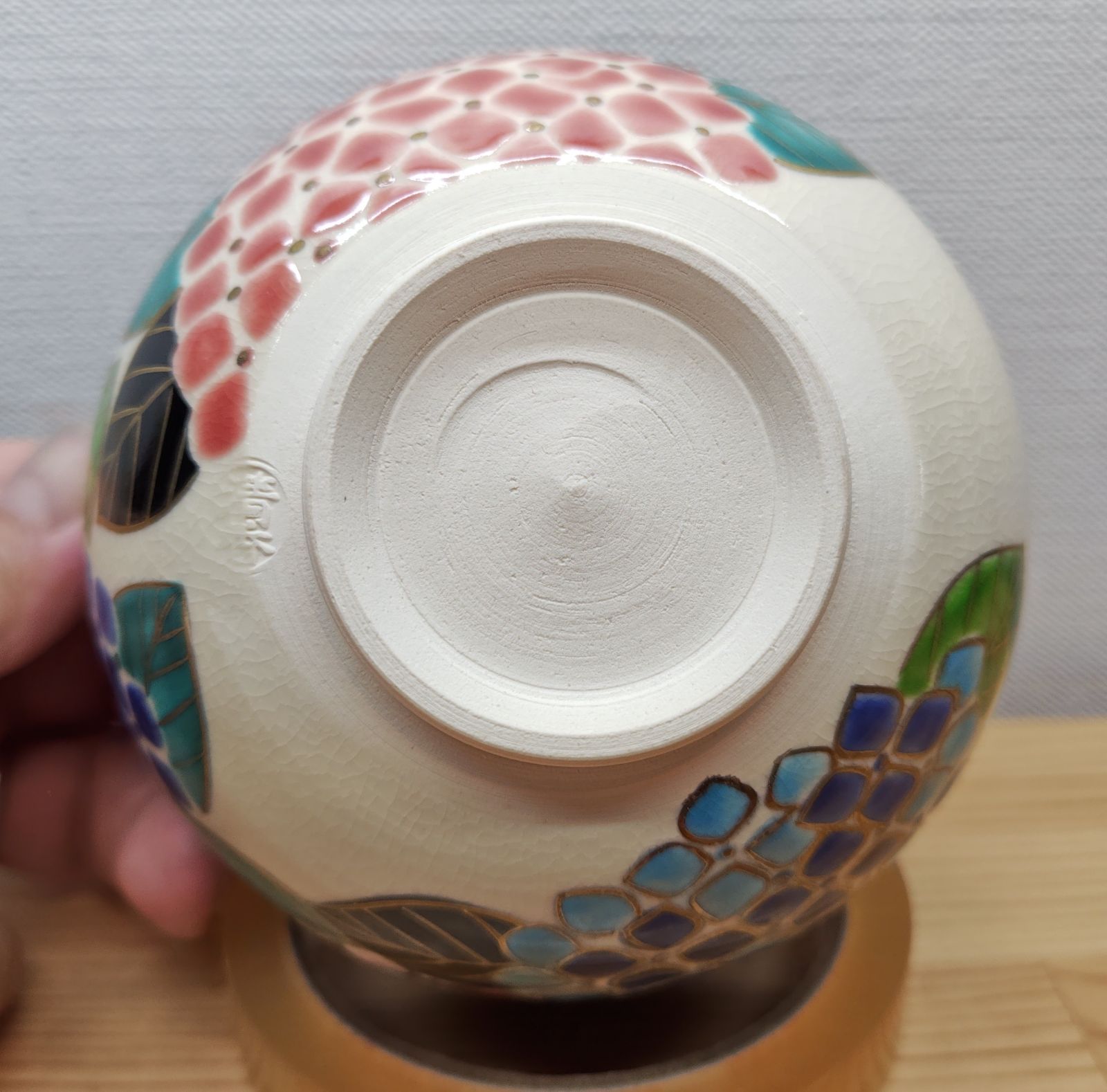 送料込【逢絢亭・新品】茶道具 茶碗 京焼 掛分 紫陽花の図  伊坂清香 共箱入り 逢絢亭・新品】茶道具 茶碗 京焼 掛分 紫陽花の図 伊坂清香 共